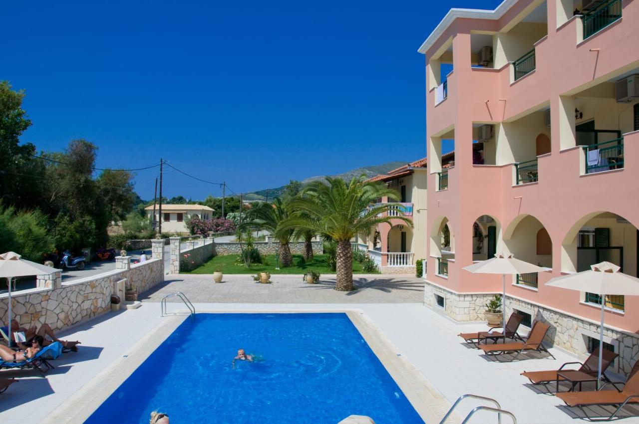 Koukla Mare Bed & Breakfast Lithakia  Bagian luar foto