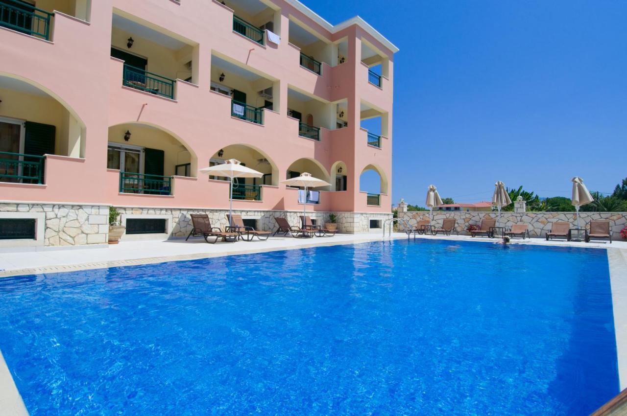Koukla Mare Bed & Breakfast Lithakia  Bagian luar foto