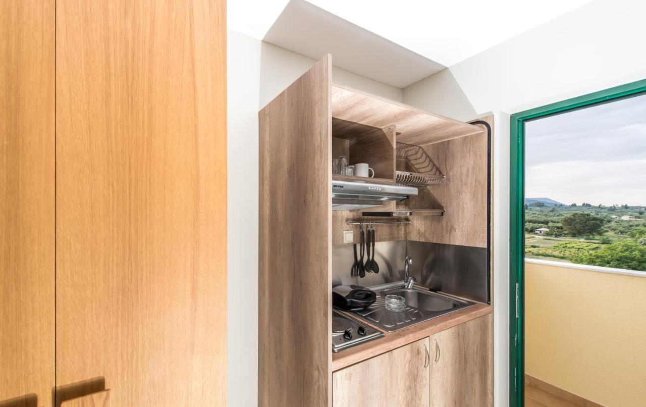 Koukla Mare Bed & Breakfast Lithakia  Bagian luar foto