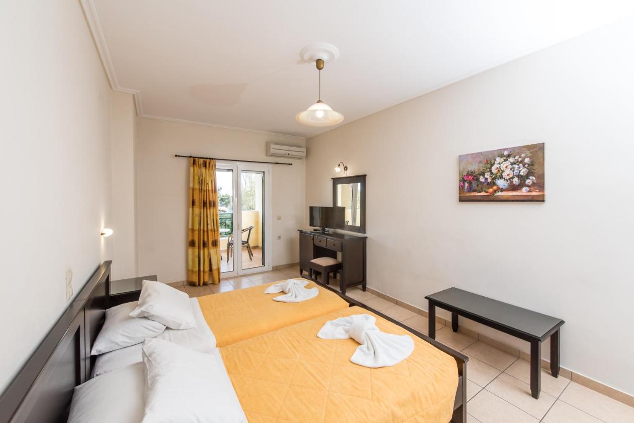 Koukla Mare Bed & Breakfast Lithakia  Bagian luar foto