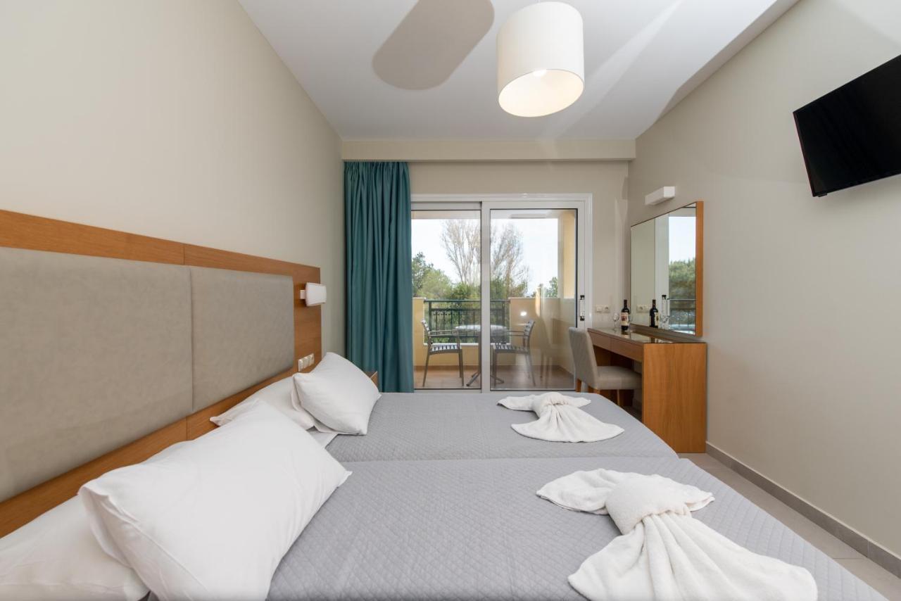 Koukla Mare Bed & Breakfast Lithakia  Bagian luar foto