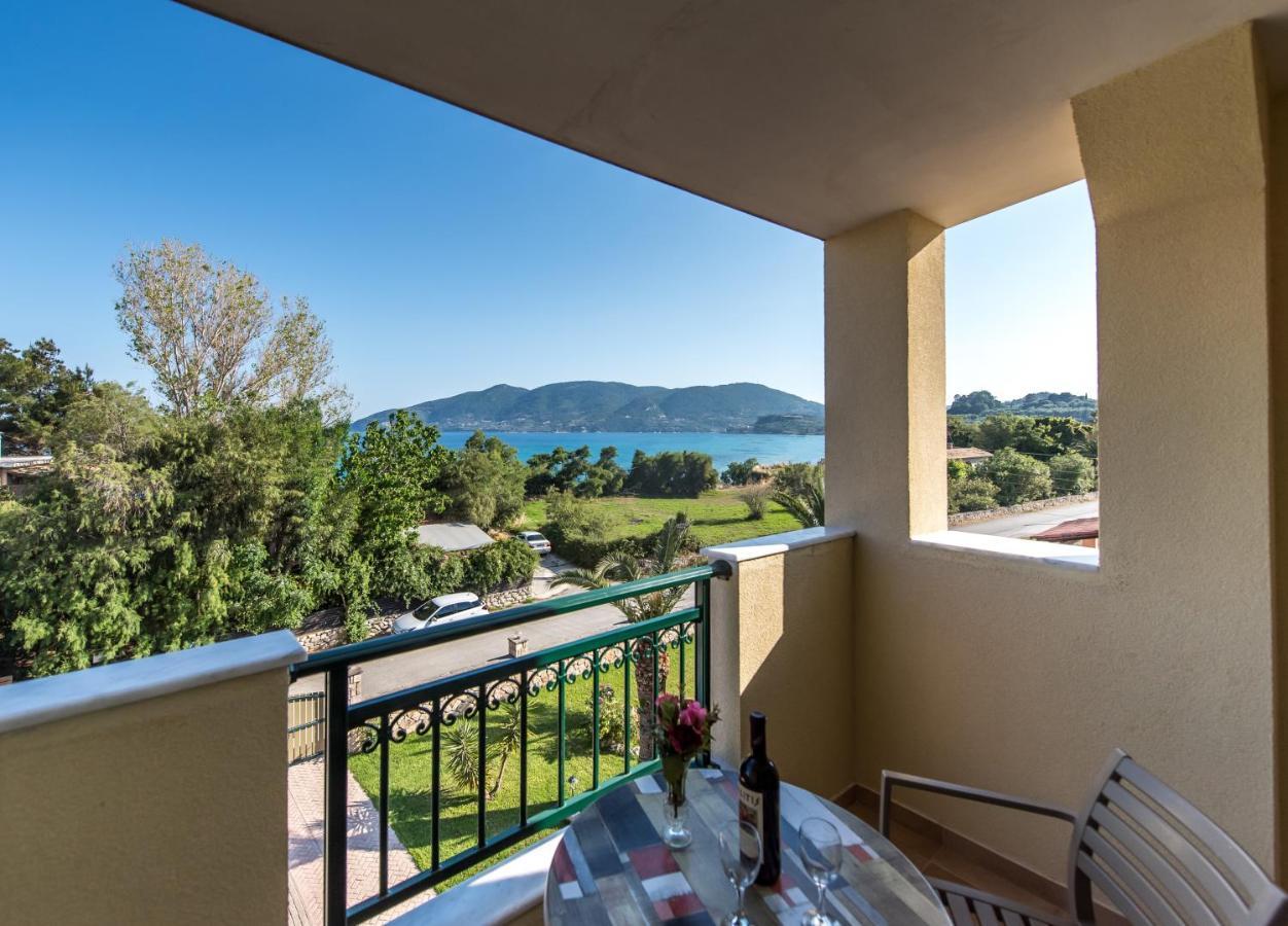Koukla Mare Bed & Breakfast Lithakia  Bagian luar foto